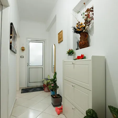 Διαμέρισμα Side *